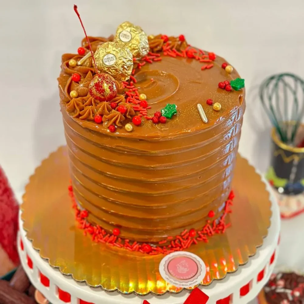 Torta de vainilla con dulce de leche